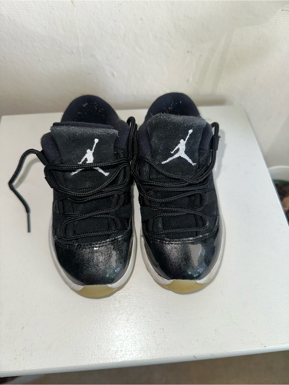 Jordan Low 11s
